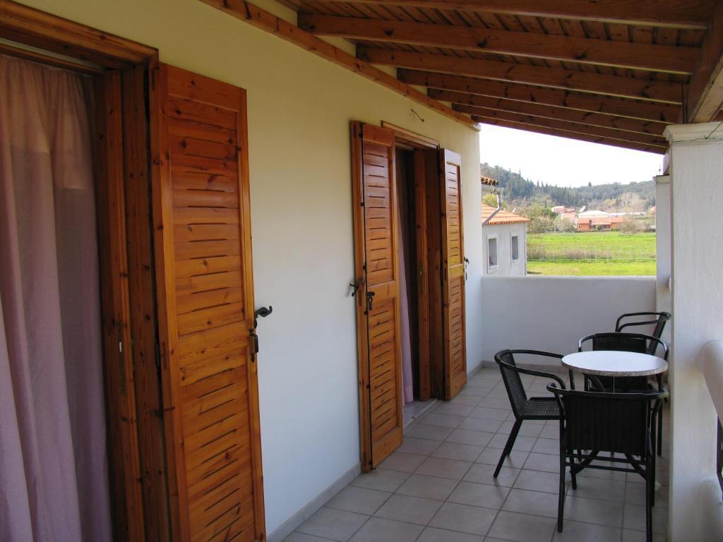 Loula Apartments Sidari Quarto foto